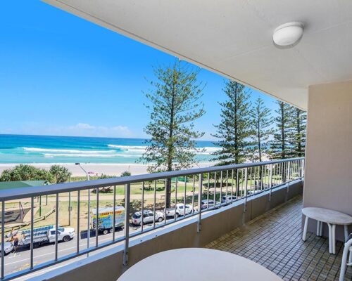 coolangatta-rainbow-bay-2bed-apartments13-1