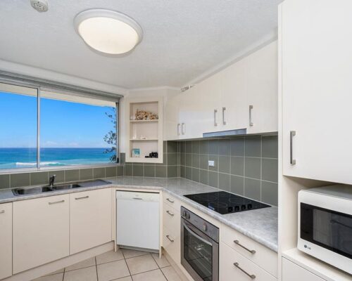 coolangatta-rainbow-bay-2bed-apartments13-5