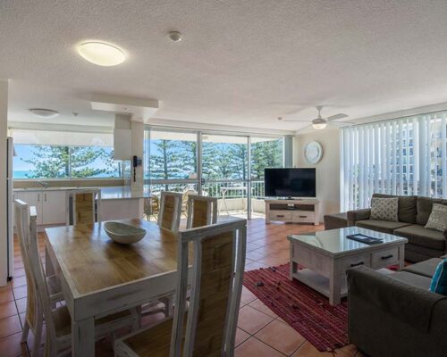 coolangatta-rainbow-bay-2bed-apartments15-2