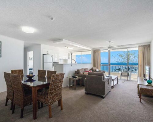 coolangatta-rainbow-bay-2bed-apartments20-2