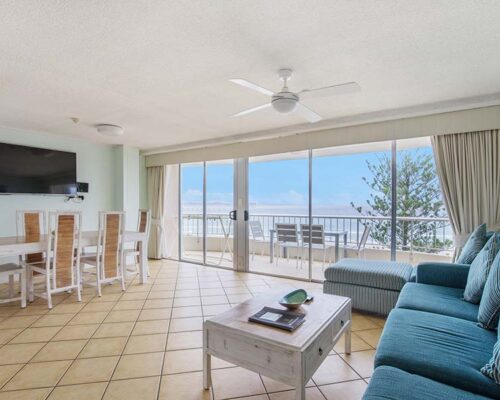 coolangatta-rainbow-bay-2bed-apartments23-5