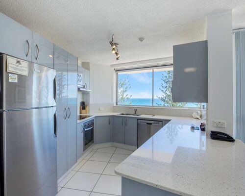 coolangatta-rainbow-bay-2bed-apartments24-3