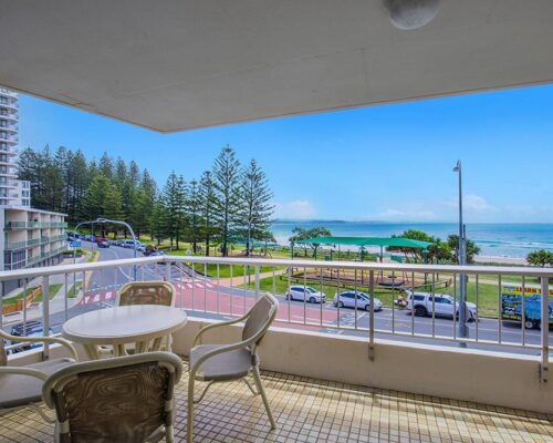 coolangatta-rainbow-bay-2bed-apartments7-1